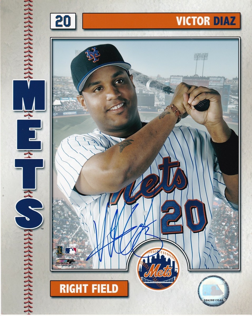 VICTOR DIAZ NEW YORK METS ACTION SIGNED 8x10 | eBay