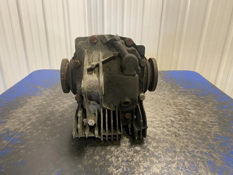 2003-2007 Bmw Z4 330i differential Carrier Assembly At 3.64 Ratio Oem - Image 3 of 4