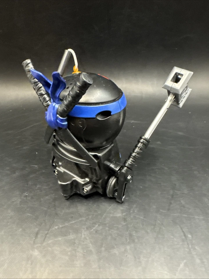 Spinmaster Ninja Bots Battling Robots black with boot and hammer - Works - Image 3 of 4