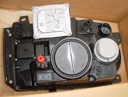 Land Rover Brand Range Rover 2010-2012 Adaptive Bi-Xenon OEM Headlight Pair NAS - Picture 4 of 4