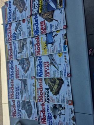 Fine Scale Modeler Magazine Lot Jan 2008-Oct 2009 (Lot of 19 total issues)