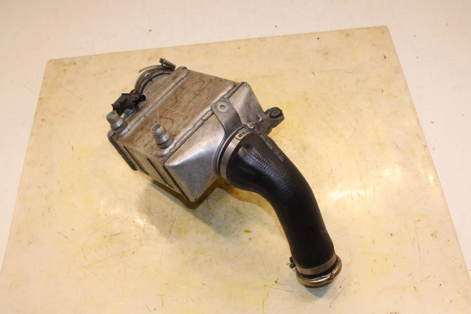 Интеркулер двигателя 10-12 BMW 750Li xDrive 4,4 л левая и правая 115K 17517575403 *ReaD* - Изображение 4 из 4