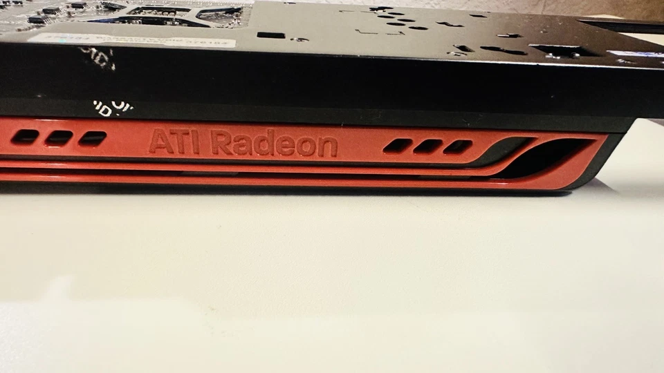 Apple Originale ATI Radeon HD 5750– 1GB GDDR5 – Compatibile Mac Pro 1.1/5.1 - Immagine 2 di 4