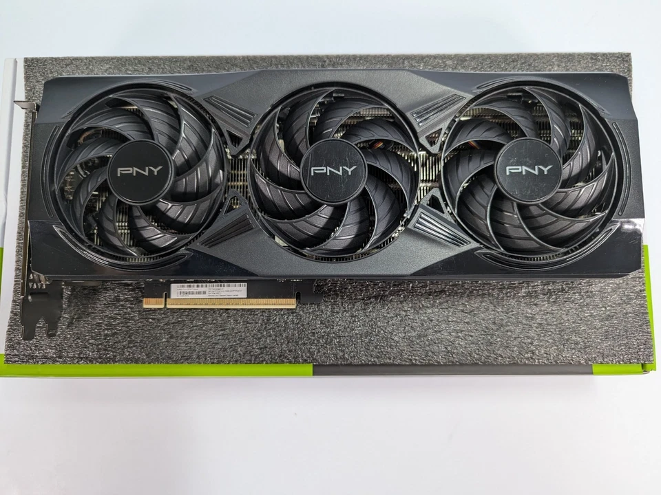 PNY ARGB OC GeForce RTX 5070 12GB GDDR7 PCI Express 5.0 x16 ATX Graphics Card - Image 3 of 4