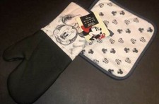 DISNEY MINNIE MOUSE OVEN MITT AND POT HOLDER 2 PIECE KITCHEN SET NEW