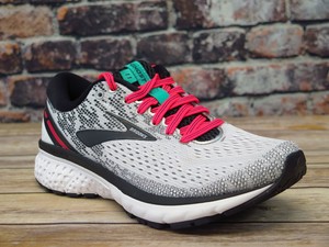 brooks ghost 11 white pink