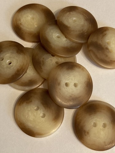 36L / 23mm Horn Effect Smartie Shaped Brown Polyester Button Pack Of 10 - Picture 3 of 3
