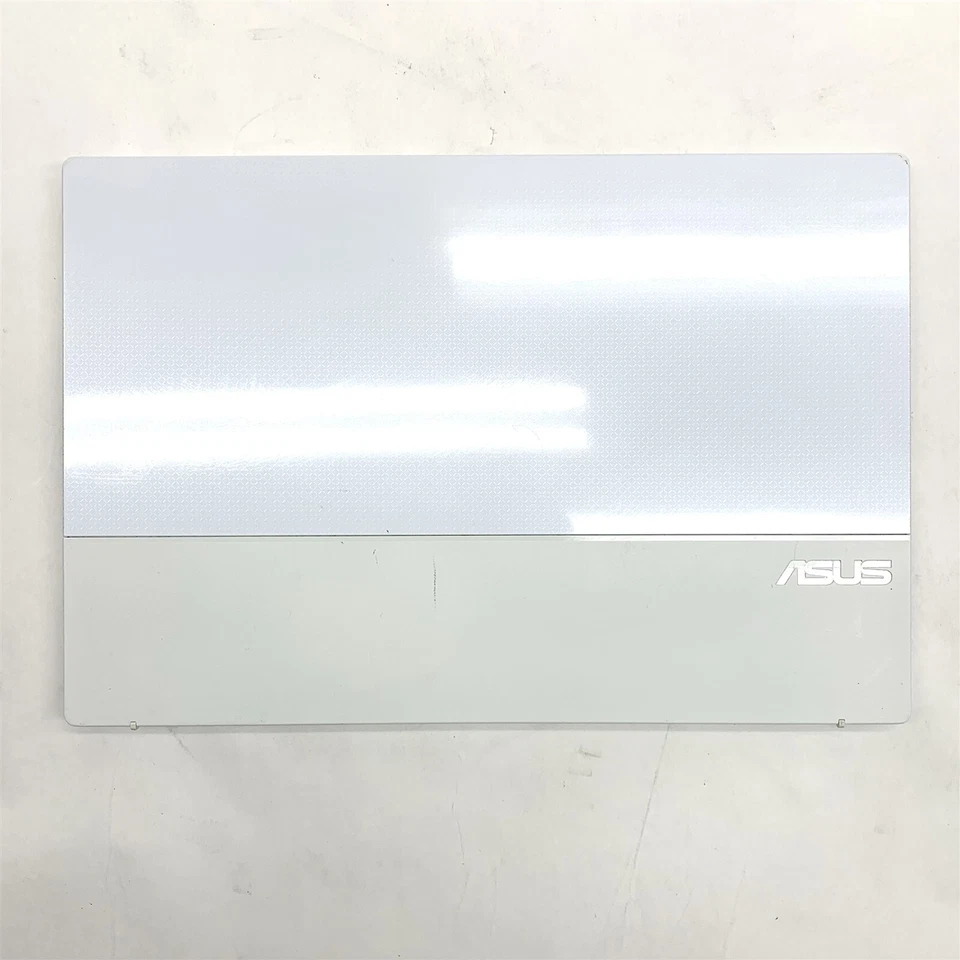 Asus ImagineBook MJ401T 14" FHD Intel M3-8100Y 1.10GHz 4GB 256GB NVMe Windows 11 - Image 2 of 4