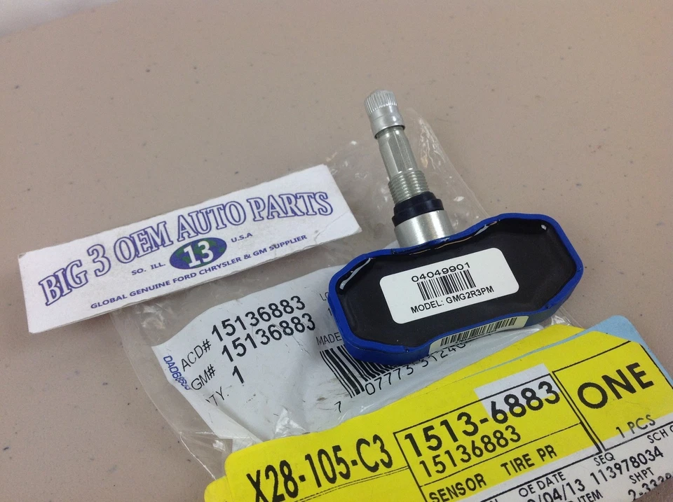 2004 Chevrolet Avalanche Silverado Tahoe GMC Sierra Tire Pressure Sensor new OEM - Image 2 of 4