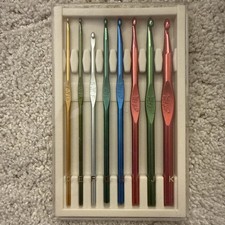 Vintage BOYE Aluminum Crochet Hook Set D-K in Case - F Not Branded - USA Made