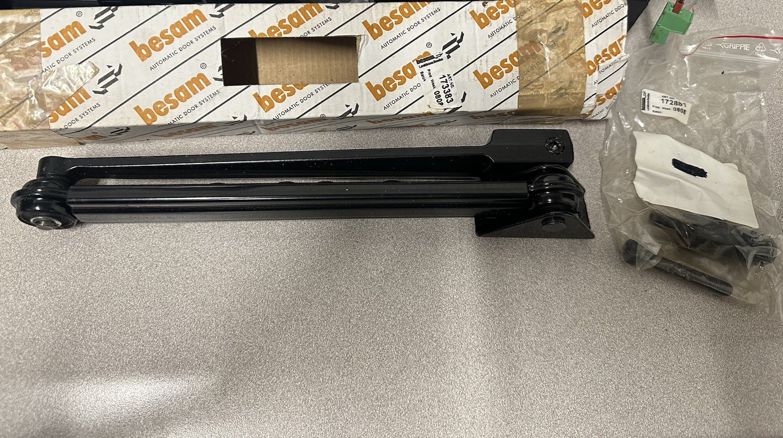 New Besam 21-06-173383 Black Electra Automatic Door Swing Arm Assy Free Shipping