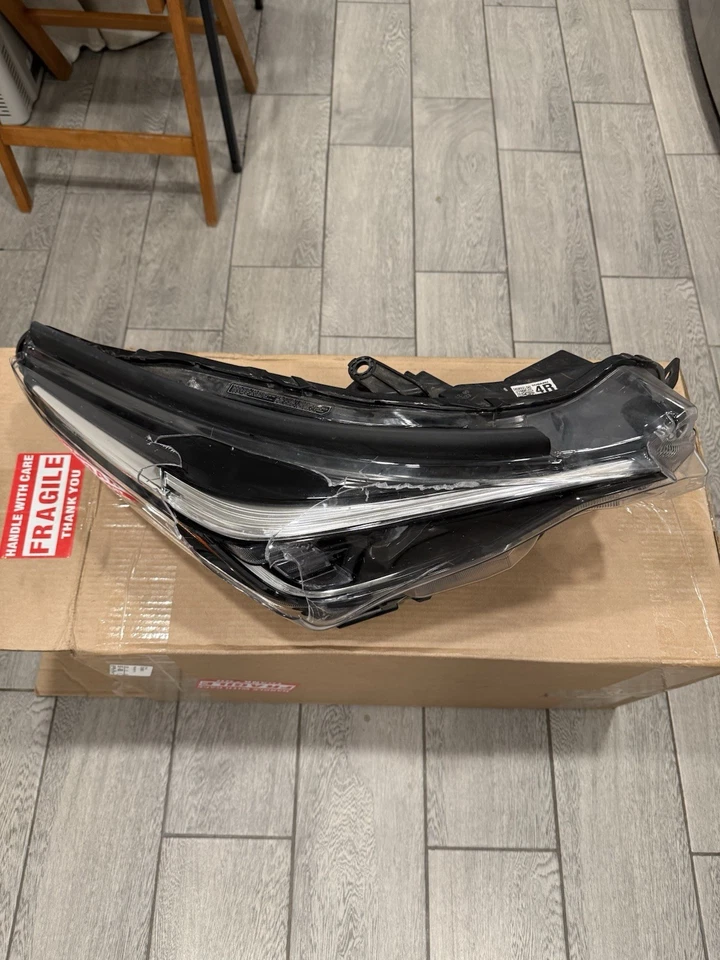 Faro pasajero derecho Subaru Crosstrek 2024 OEM LED lente agrietada genuino OEM Foto 2 de 4