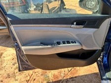 Elantra  2017 Front Door Trim Panel 104512474
