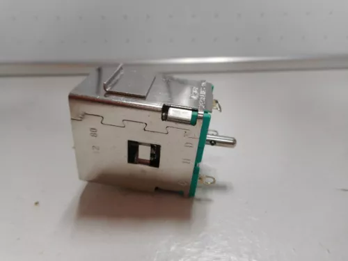 NOS 12-25 EATON 96182 12 SERIES SWITCH BODY
