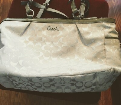 Sac à Main Coach Poppy En Cuir Rose - Taille Moyenne, Neuf Avec étiquettes