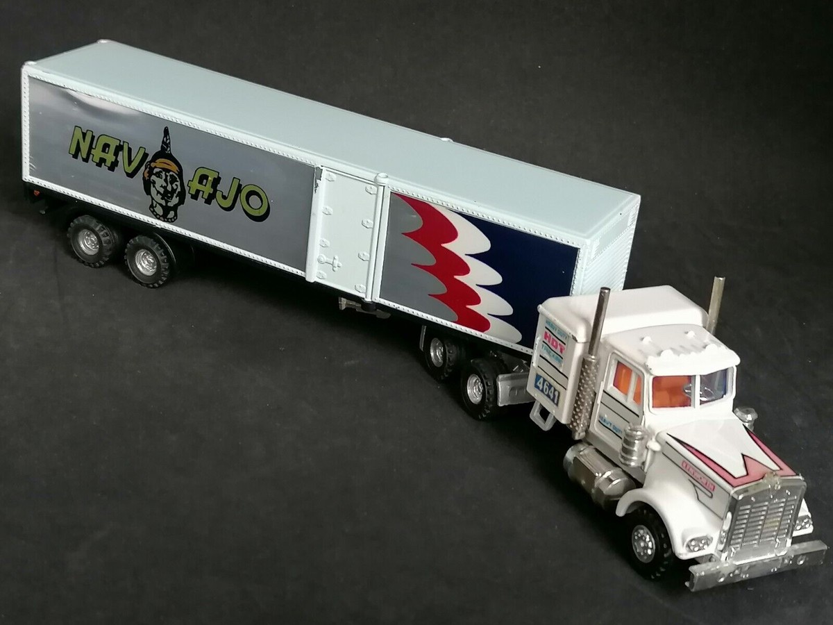 Shinsei 1/64 4641 Kenworth Trailer Van Navajo US truck
