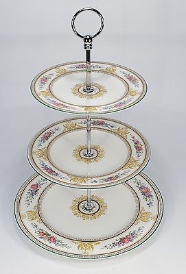 Wedgwood ''Columbia'' Etagere 3-stufig