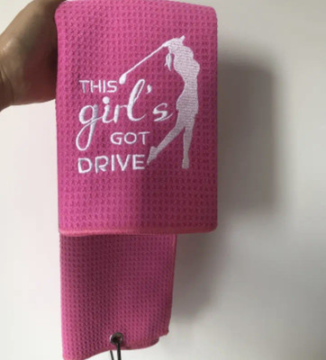 This Girl's Got Drive Neuheit besticktes Golfhandtuch