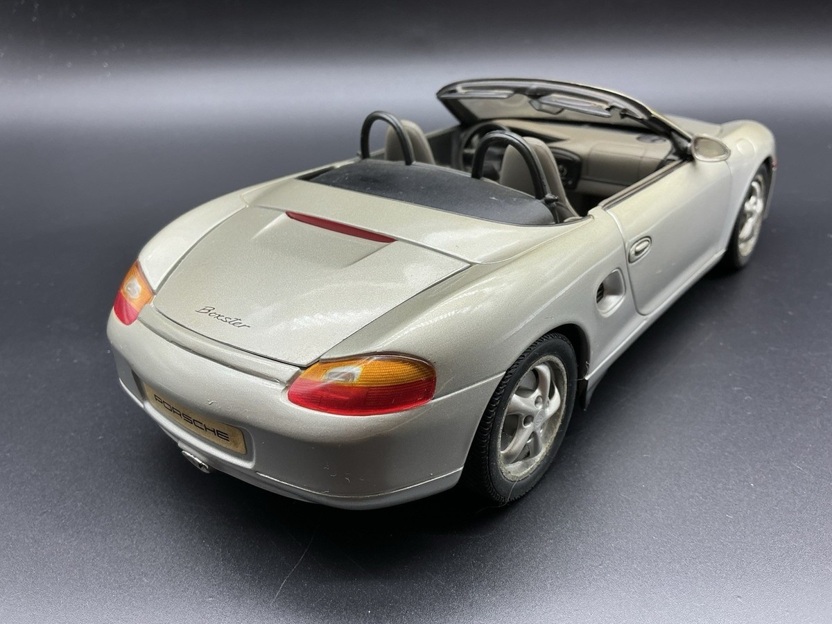 UT Models 1/18 - Porsche Boxster 986 - Silver - Diecast Model Car