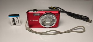 Samsung ES70 12.2MP Digital Compact Camera 5x Optical Zoom Red - Working