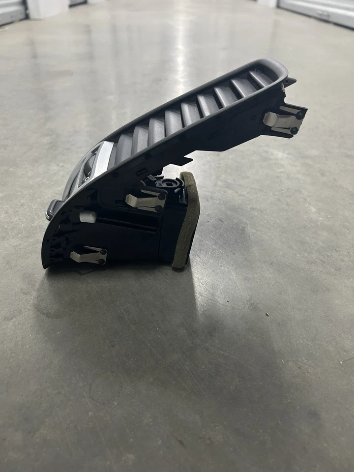 2013-2016 Porsche Boxster Cayman painel central esquerdo grade de ventilação preta fabricante de equipamento original 60k - Imagem 4 de 4