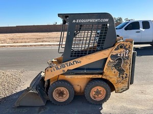 Mustang 2012 Wheeled Compact Skid Steer Loader Radial Lift Yellow Serial 5412