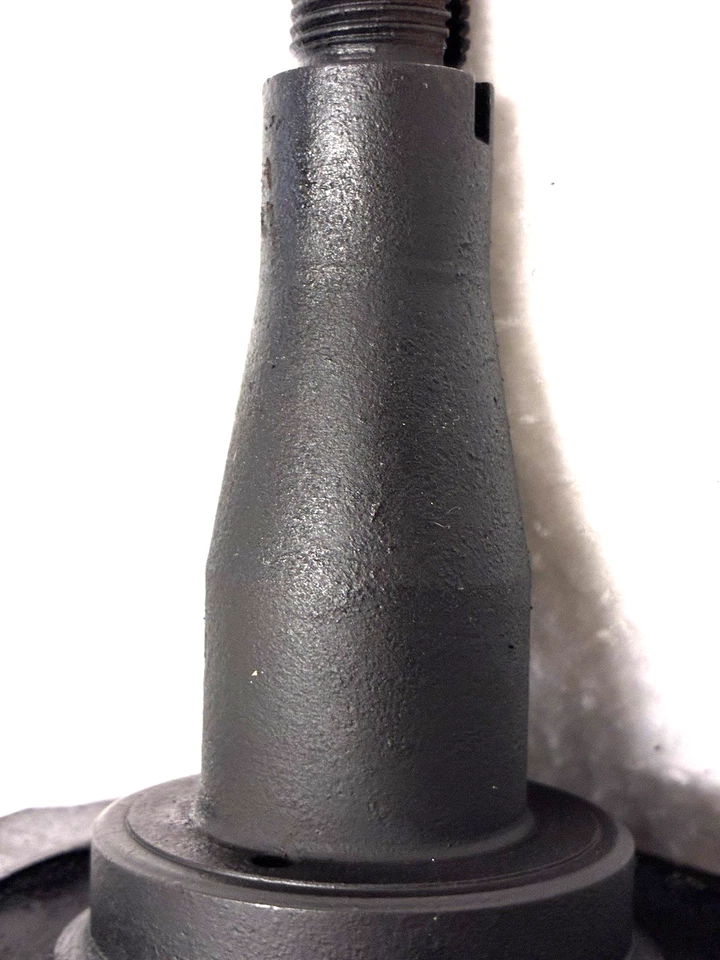 ОРИГИНАЛЬНЫЙ ШПИНДЕЛЬ 59,60,1,2 ДЮЙМАAUSTIN HEALEY 100/6, СО СТОРОНЫ ПАССАЖИРА, RH,BT7, ПОВОРОТНАЯ ОСЬ - Изображение 4 из 4