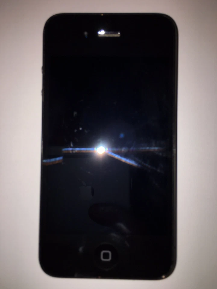 Apple iPhone 4 - 16GB - Black (Unlocked) A1332 (GSM) - Image 3 of 4
