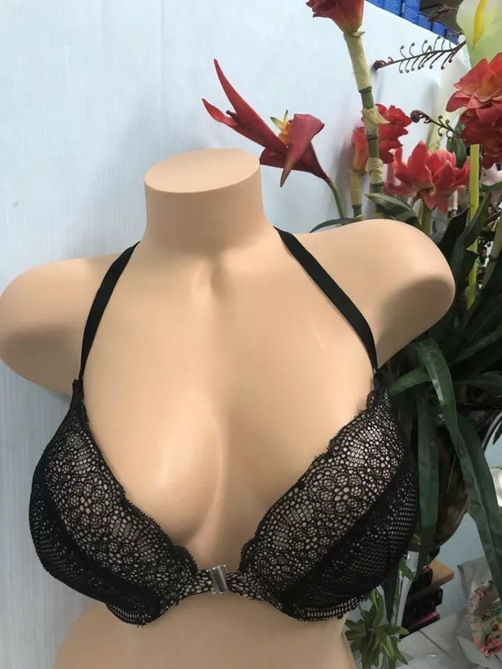 Victoria's Secret Very Sexy Push-up Black Fish Net Lace Racerback Bra 32DDD