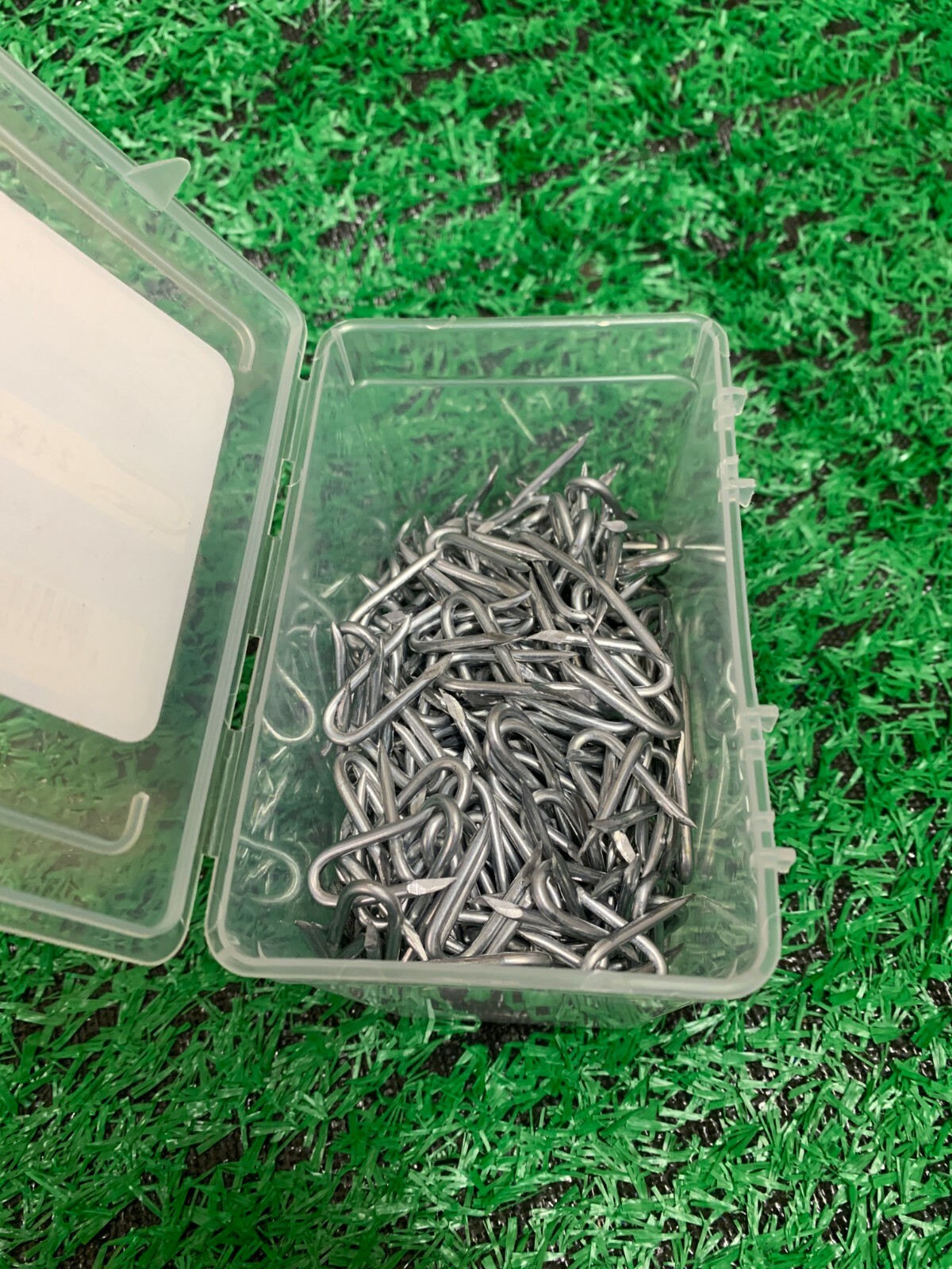 Fencing Staples 2.4mm x 25mm 1 kgs pack