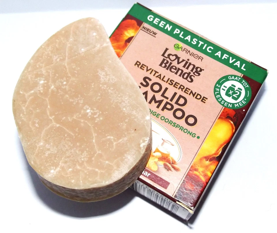 Garnier Loving Blends Revitalizing Solid Shampoo 60g - Bild 1 von 1