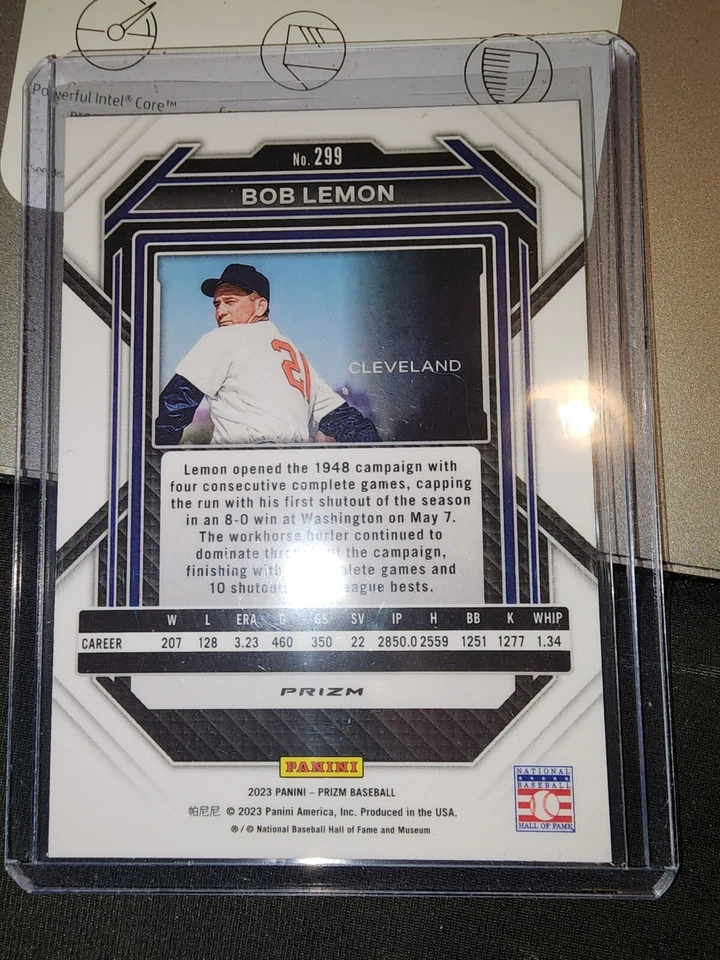 REFRACTOR ARCOÍRIS DE BÉISBOL PANINI PRIZM 2023 #299 BOB LEMONS - CLEVELAND Foto 2 de 2