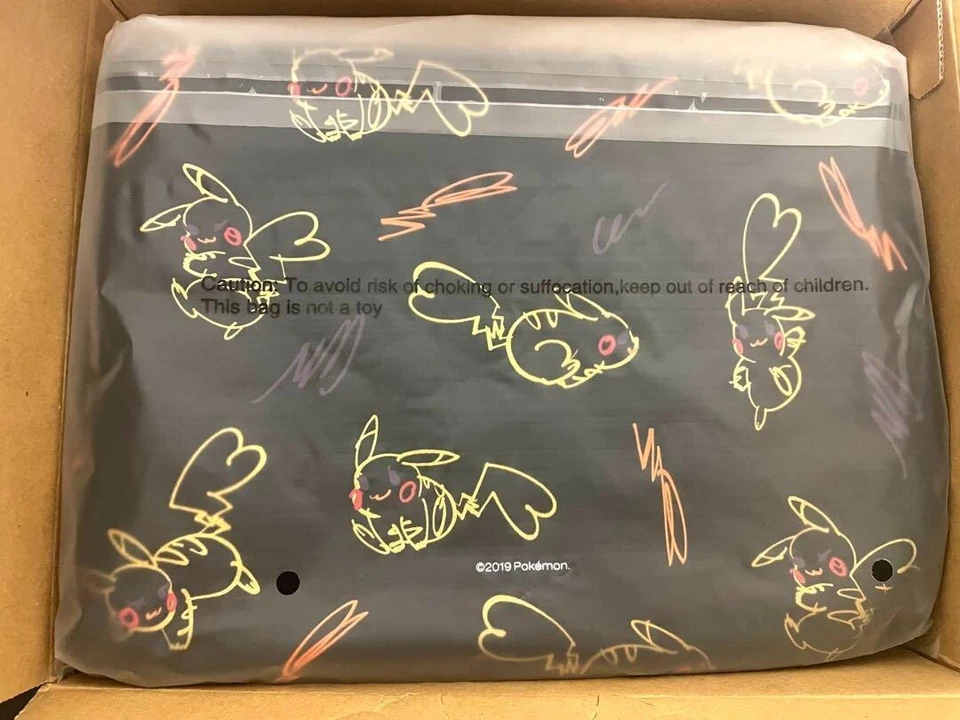 Shu Uemura Pokemon Bolsa Colaboración Nuevo y sin usar Foto 4 de 4