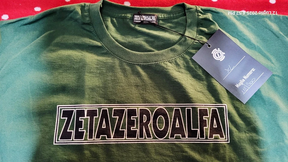 Zetazeroalfa T Shirt XL Nuova  mai indossata FUOCO DI SMISURATA GRANDEZZA - Immagine 2 di 4