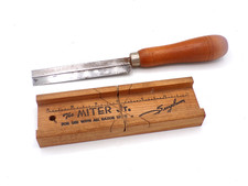 SUYDAM, THE MITER JR. FOR USE WITH RAZOR SAWS and comes WITH SAW