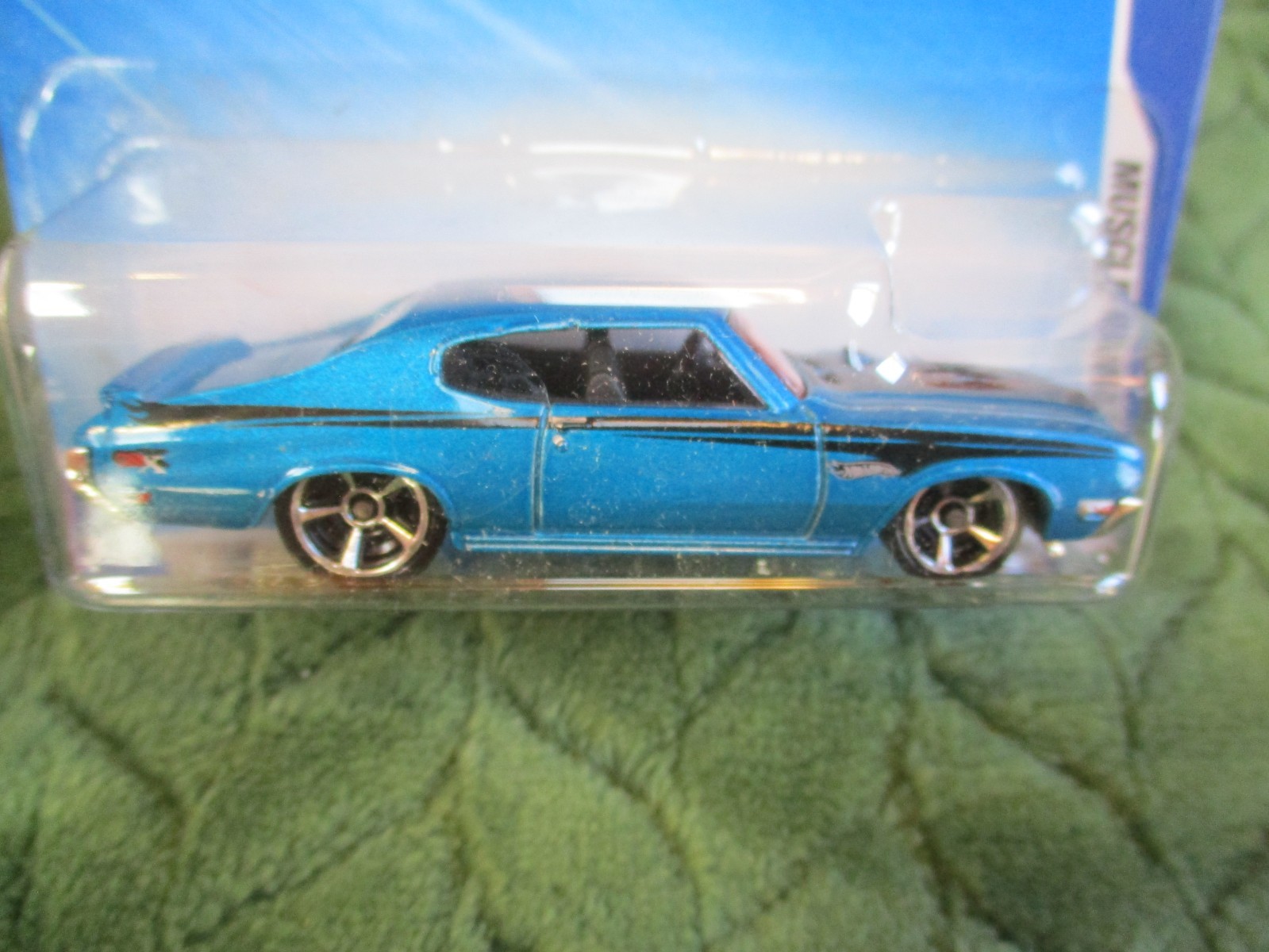 Hot Wheels Muscle Mania '70 Buick GSX -Factory 2010 Set
