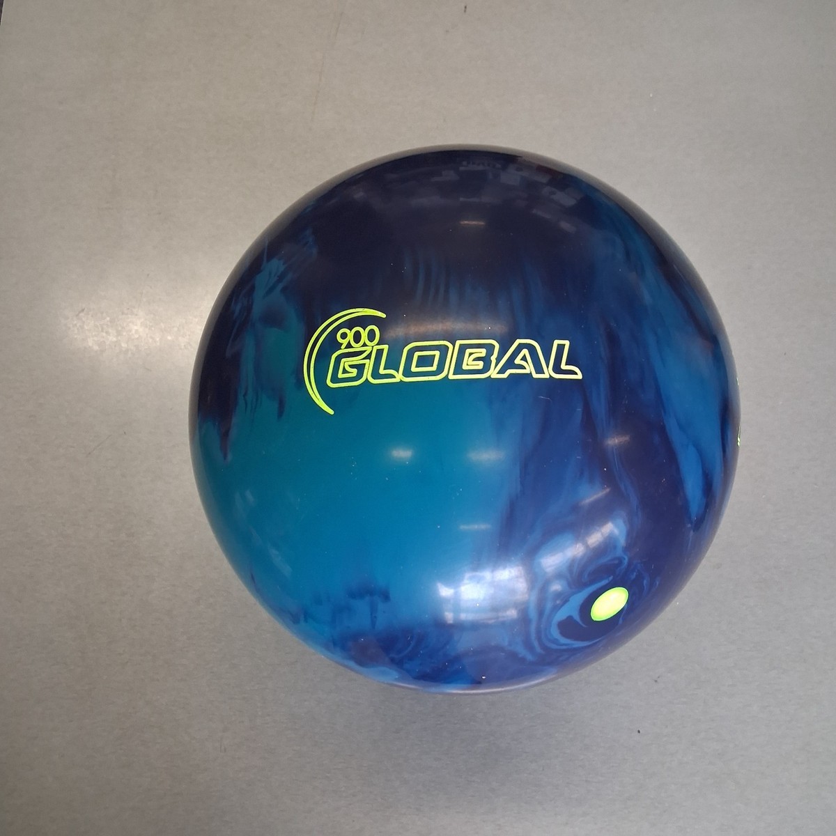 900 Global Xponent BOWLING BALL 16lb 1st quality NEW BALL IN BOX