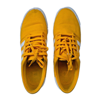 adidas Seeley Men's Size 9 Yellow Canvas Skate Shoes White Three Stripes