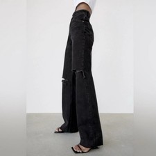 Zara super cute high waisted wide-leg jeans black with stylish holes
