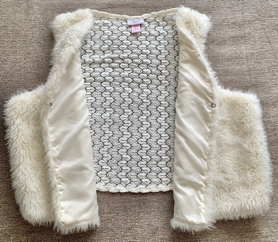 Women's Faux Fur Vest White Coat Size 18 - Image 4 of 4