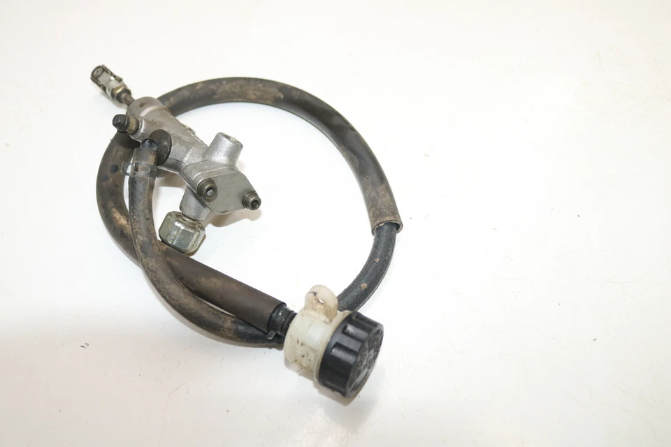 Can-am Outlander 650 2007 4x4 Xt cilindro maestro de freno trasero con depósito Foto 3 de 4