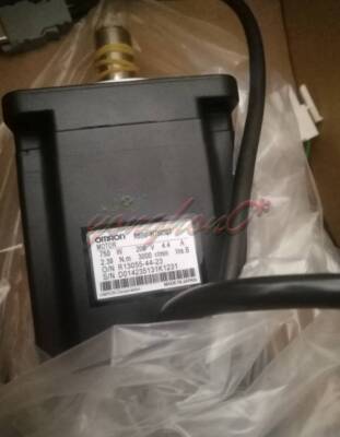 1PCS Brand New Omron servo motor R88M-W75030T