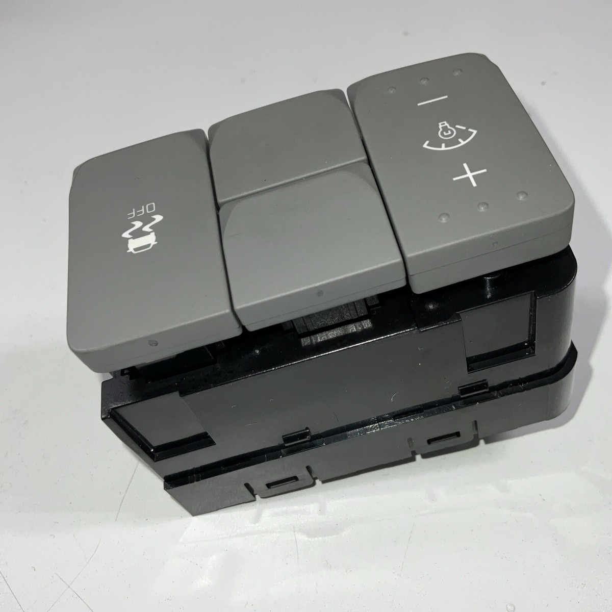 Kia 93600B2BA0EQ Genuine OEM Tract CTL Switch for sale