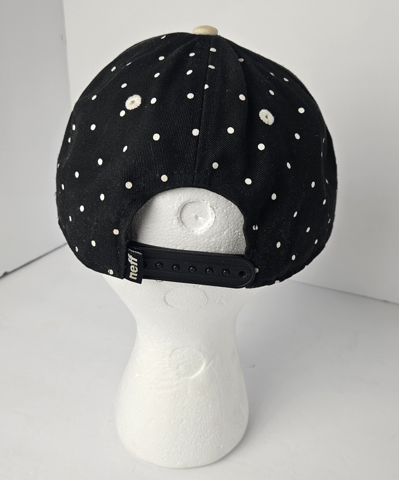 Neff Embroidered Pineapple Double Zero Snapback A… - image 4