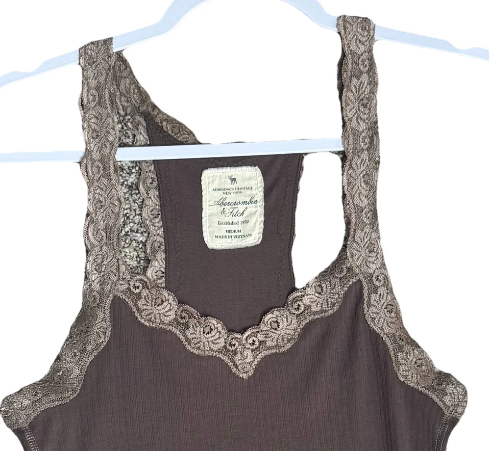 Camiseta sin mangas acanalada Y2K Abercrombie & Fitch de colección con ribete de encaje marrón Bella Swan talla M Foto 3 de 4