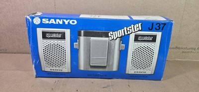 Vinatge J 37 Sanyo Sportster Portable Speakers & Battery Case Minty Condition