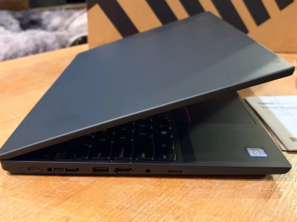 Lenovo ThinkPad P53s 15.6" i7-8565U 40GB 512GB TOUCH NVIDIA Win11Pro EXCELLENT - Image 4 of 4