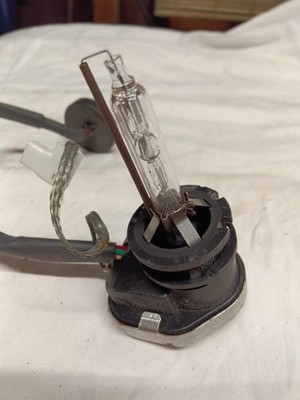 Genuine OEM Philips D2S 35W 85122 + 03V DOT Xenon HID Light Bulb Lamp S2000
