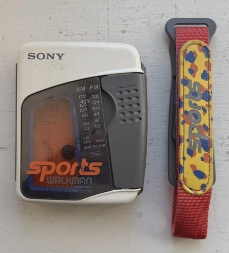Vintage Sony Sports Walkman WM-FS399 Cassette Player AM FM Radio PARTS OR REPAIR