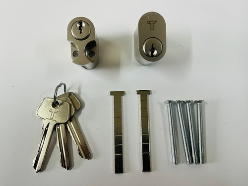 Scandinavian Oval Cylinder Keyed Alike Pair With 3 Keys - Picture 3 of 3